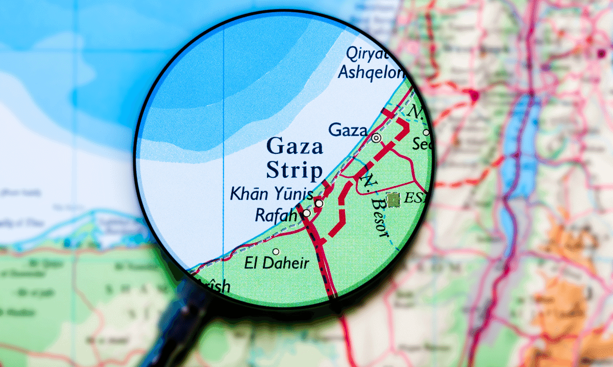 Blockaded Palestinians in the Gaza Strip Turn to Bitcoin Amid Financial Chaos (Report)
